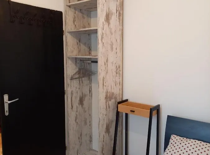 아파트 Matisse Airport Ledine