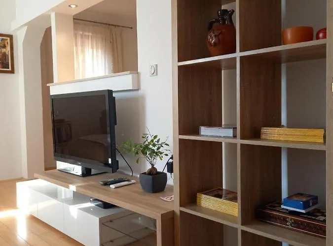 Matisse Airport Ledine